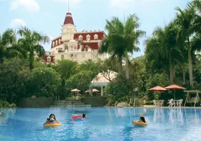 Clifford Golden Lake Hotel - Image 3