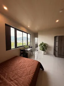 Modern Room - Large Window - Central Bus Station - Image 2
