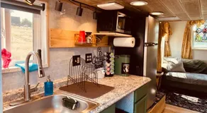 Tiny House Farm Stay Pets Welcome - Image 2