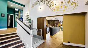 Handel's Hotel - Image 2