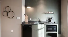 Gloria Inn - Unit 4 - Image 4