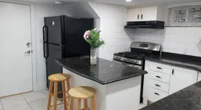 Tidy Private Rooms with Full Kitchen - Image 5