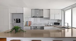 Light & Simple Double Room - Peakhurst Area - Shared Bathroom - Image 5