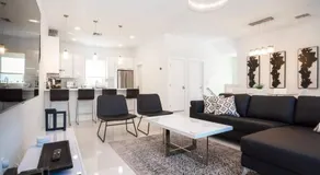 Across the Ocean few steps to beach contemporary three Bedroom townhouse - Image 3