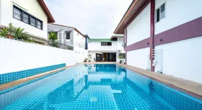 The President Hotel at Chokchai 4 - Image 4