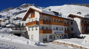 Apartments Alpenroyal Arabba - Check-in at Garni Royal - Image 4