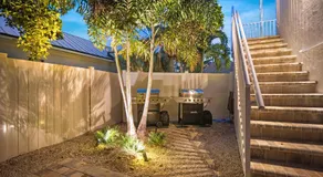 Sea Coast - Pet Friendly, Located in Siesta Key Village, Steps to Siesta Key Beach! - Image 5