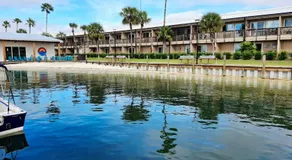 Waterfront 1-Bedroom Condo in Panama City - Image 5