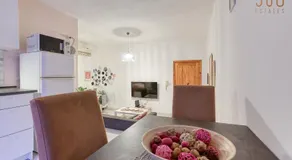 Cosy 1BR Home in the Heart of St Julians with WiFi - Image 2