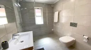 Spacious Villa in Carvoeiro with Private Pool - Image 4