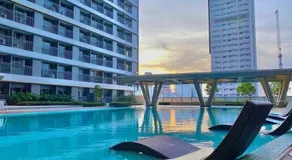 SMDC Fame Residence luxurious family suite condo near mrt - Image 4