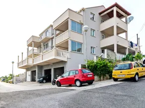 Apartments Villa Dadić - Image 3