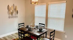 House 3 Bed, 2Bath, FREE Parking in The Woodlands - Image 3