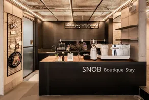 Boutique Stay Snob - Image 4