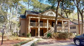 Golf Lover's Haven Modern One-Bedroom Suites - Image 4