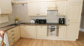 1 Hilton Flats - Image 5