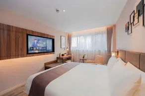 Home Inn Plus Shanghai Pudong Airport Greenland Life Plaza - Image 2