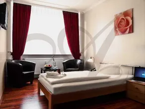 The Aga's Hotel Berlin - Image 3
