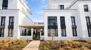NEW Your Magic Family Stay for 8 near Disneyland Paris, 2 Parkings - Image 5