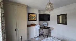 Moorcroft Homestay - Image 2