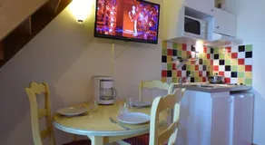 Court-Inn Aqua - Image 5