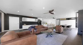 'blue Bay Bliss' - Private Spa - Luxury Apartment - Image 4