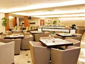 Grand Cemara Hotel - Image 4