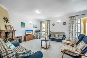 Villa Arines - Vier Schlafzimmer Villa, Schläft 6 - Image 5