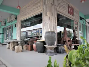 Blue Eyes Hotel - Image 3
