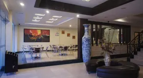 Sky View Hotel Managed by OS - Image 3