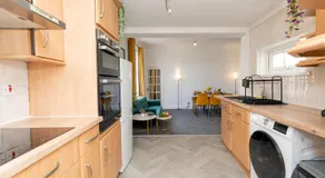 Open Mind Property - 4 Bedroom with 7 Double Beds - Image 3