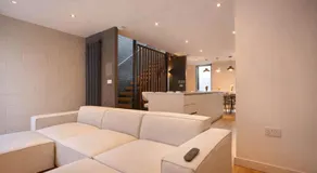 Townhouse East by CasaCity - Image 4