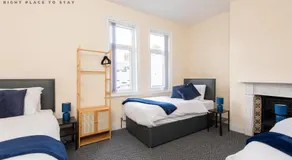 Darlington Modern 2 Bed Apartment Great for Contractors - Image 2