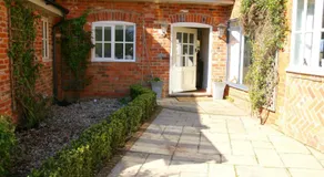 Thatched Cottage - Image 3