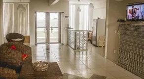 Hana Praia Hotel - Image 2