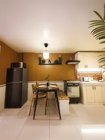 Hunter's Stylish 2BR Suite with Full Kitchen near SM North EDSA - Image 2