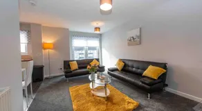 PREMIER - Wishaw En-Suite Apartment - Image 3