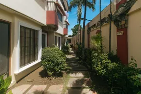 RedDoorz at Yssa Ademar near Robinsons Jaro - Image 3