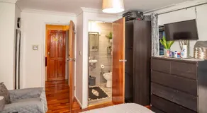 King Size - Ensuite Room - Image 2