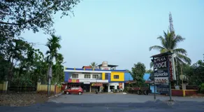 Supraja lodge & Marriage Hall - Image 4