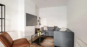 Modern 2BR Apartment near Rotterdam Central Station - Image 2