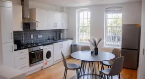 Perfect for 4 - 2 Bedroom 2 Bathroom Apartment Bermondsey, Tower Bridge, London Eye - Image 3