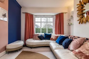 Beautifully presented 3 bed home In Nottingham - Image 2