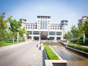 Qingdao Royal Garden Hotel - Image 4