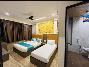 Hotel Le West Near Exhibition Center Rooms & Dormitory - Image 2