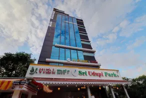43639 Hotel Sri Alok Park - Image 4