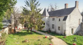 Maison charmante à Courchamps avec vue sur jardin - Image 1
