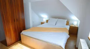 Apartmani Djokić sa bazenom - Image 2