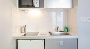 Le Petit Hector -studio cosy avec parking -Debourg - Image 3