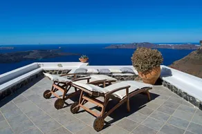 Coco & Belle-Amazing View - Image 3